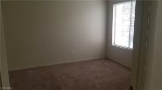 Photo #4: 2297996 Listing