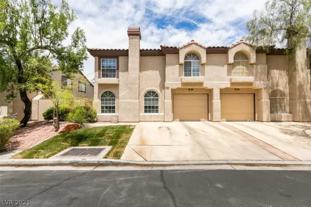 MLS: 2298005 Condo For Sale