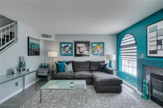 Photo #5: 2298005 Listing 