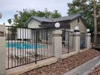 Photo #2: 2298016 Listing