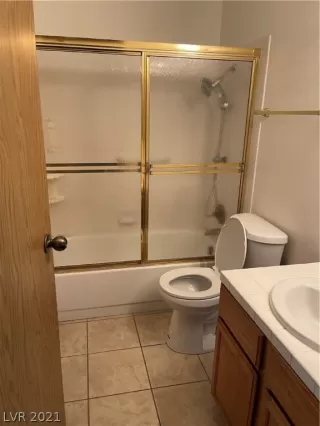 Photo #5: 2298016 Listing