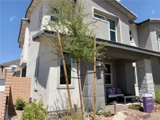 Photo #1: 2298058 Listing