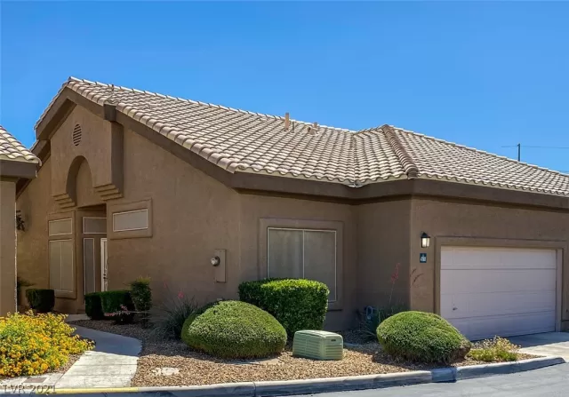 MLS: 2298078 Condo For Sale