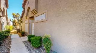 Photo #2: 2298078 Listing