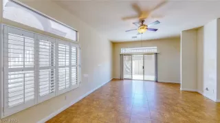 Photo #3: 2298078 Listing