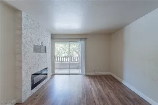 Photo #2: 2298090 Listing