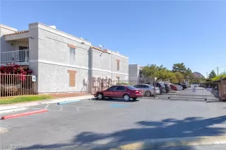 Photo #1: 2298101 Listing 