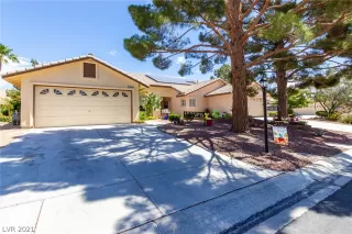 Photo #1: 2298125 Listing