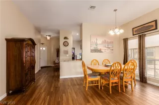 Photo #6: 2298125 Listing