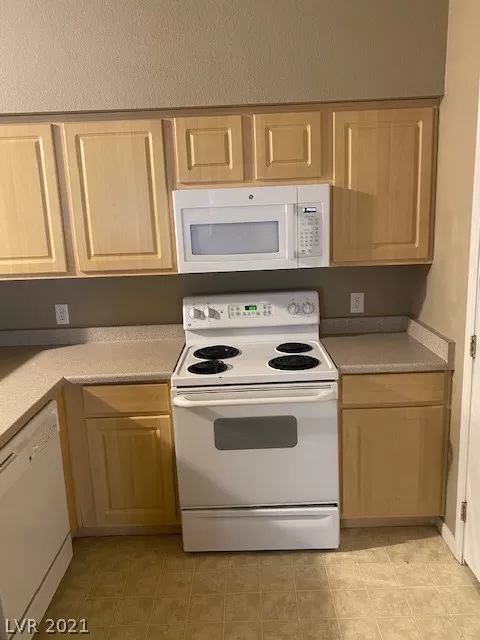 MLS: 2298162 Condo For Sale