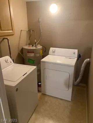 Photo #2: 2298162 Listing