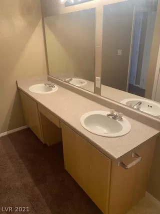 Photo #5: 2298162 Listing