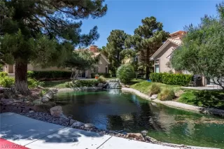 Photo #2: 2298176 Listing