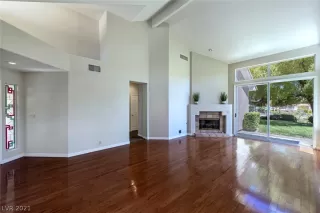 Photo #6: 2298176 Listing