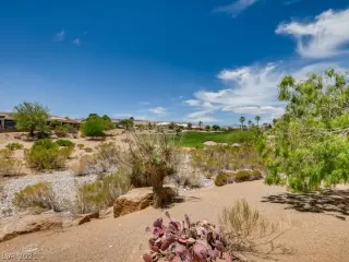 Photo #1: 2298181 Listing 