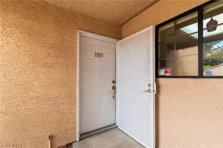 Photo #3: 2298200 Listing 