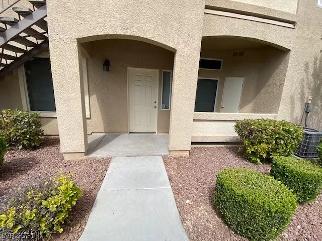 MLS: 2298218 Condo For Sale