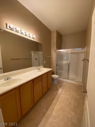 Photo #4: 2298218 Listing