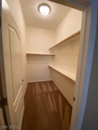 Photo #5: 2298218 Listing