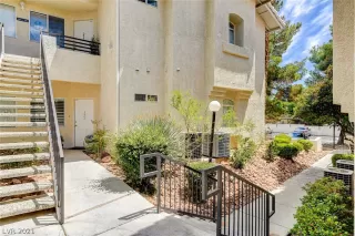 Photo #2: 2298221 Listing 