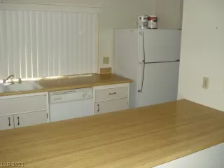 Photo #6: 2298250 Listing