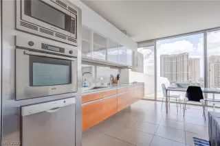 Photo #3: 2298262 Listing