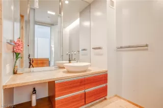 Photo #5: 2298262 Listing