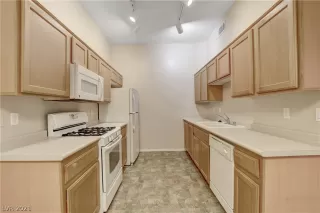 Photo #5: 2298271 Listing 