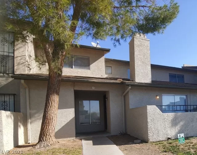 MLS: 2298310 Condo For Sale