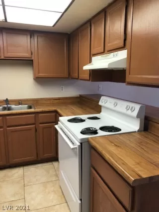 Photo #3: 2298310 Listing 