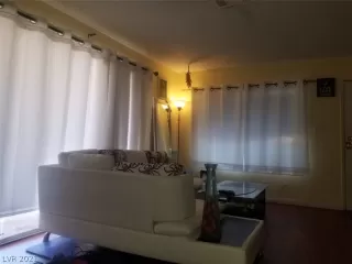 Photo #6: 2298314 Listing