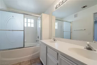 Photo #3: 2298341 Listing