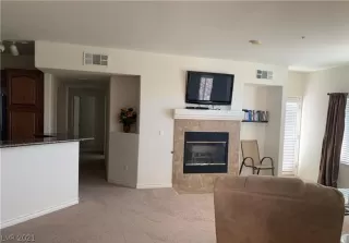 Photo #3: 2298347 Listing 