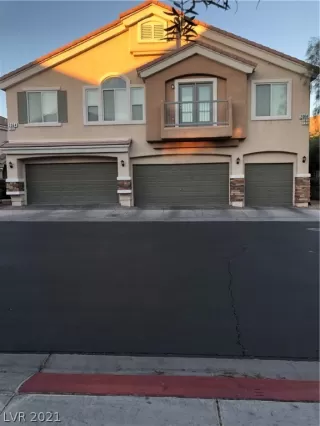 Photo #1: 2298363 Listing