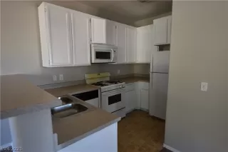 Photo #6: 2298371 Listing 