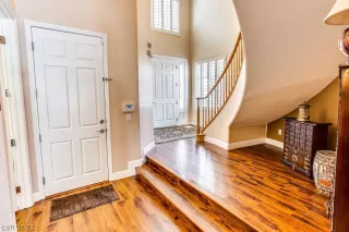 Photo #3: 2298383 Listing