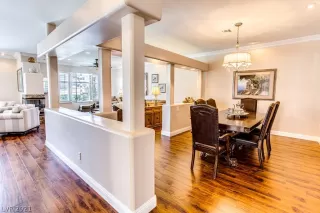 Photo #5: 2298383 Listing