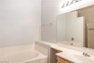 Photo #3: 2298389 Listing 