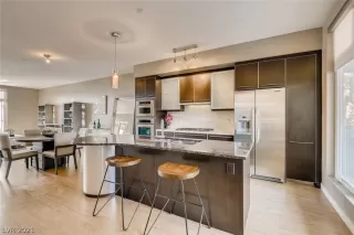 Photo #3: 2298404 Listing 