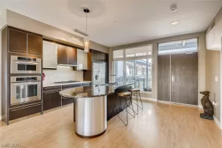 Photo #4: 2298404 Listing 