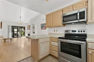 Photo #1: 2298424 Listing 