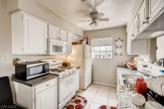 Photo #3: 2298436 Listing 