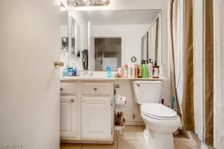 Photo #5: 2298436 Listing 