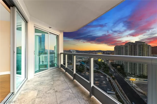 MLS: 2298449 Condo For Sale