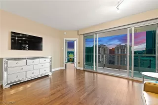 Photo #1: 2298449 Listing 