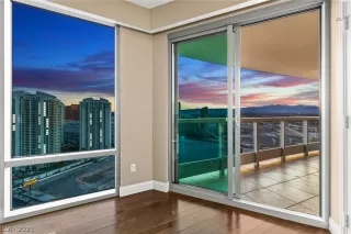 Photo #2: 2298449 Listing 