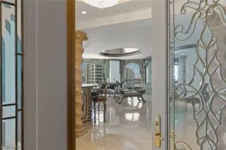 Photo #2: 2298457 Listing