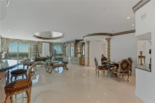 Photo #4: 2298457 Listing