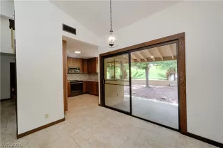 Photo #4: 2298476 Listing