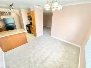 Photo #3: 2298483 Listing